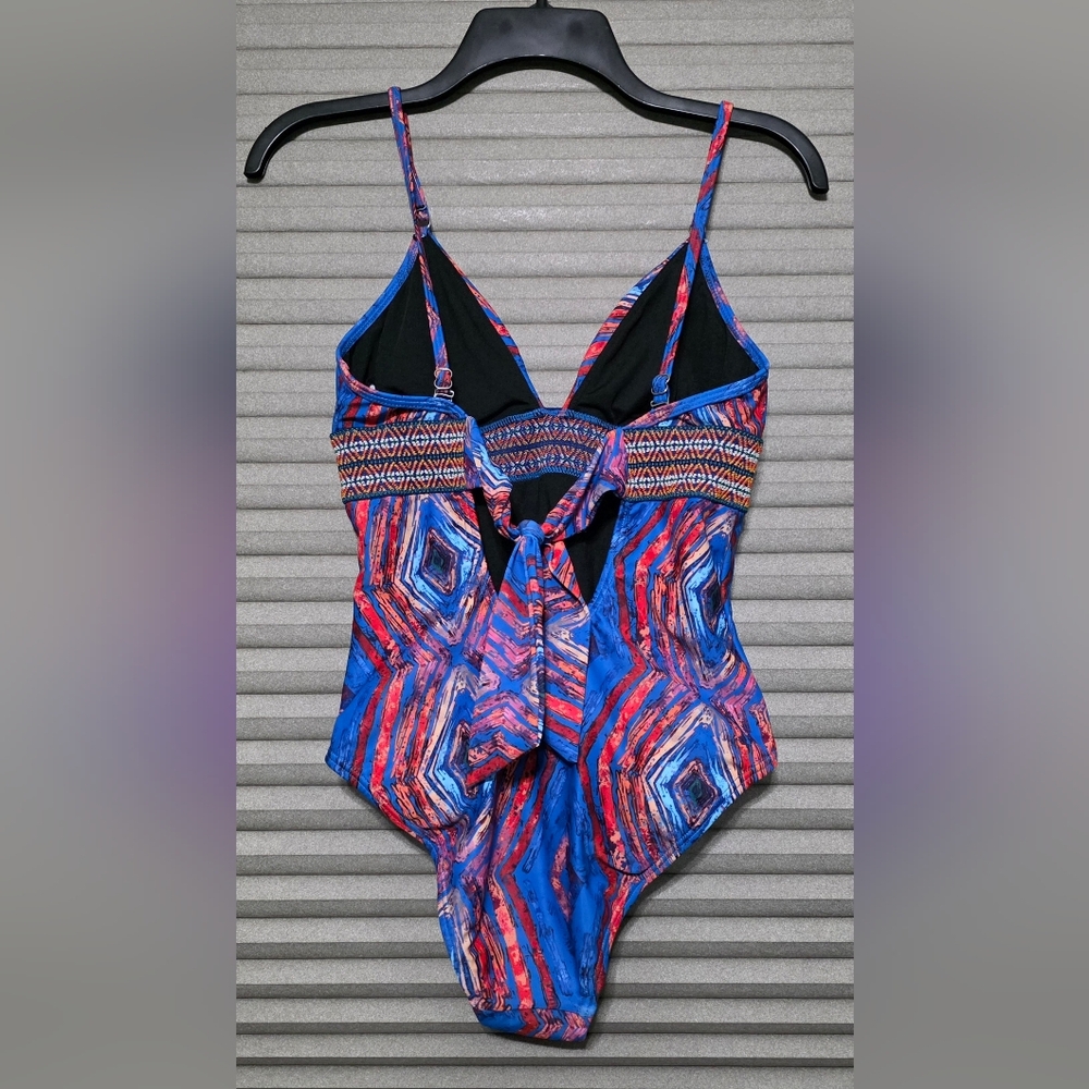 VENUS Vibrant Blue and Red Swimwear - Picture 2 of 3